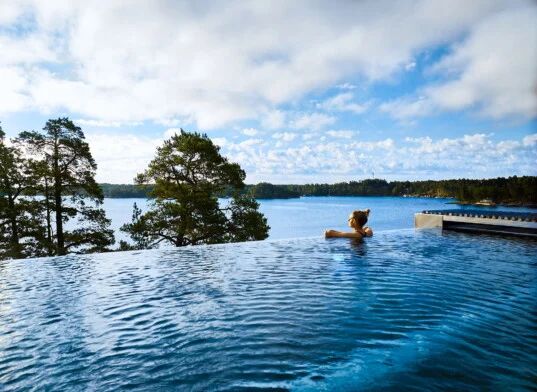 Ett dopp i infinitypoolen